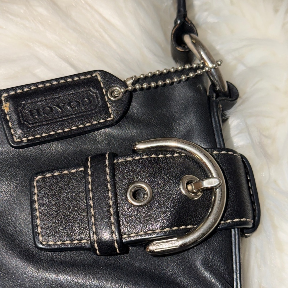 Vintage Coach#1453 Black Leather Shoulder Bag with Buckle Details - Picture 9 of 11